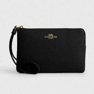 Coach Women’s Small Corner Zip Wristlet In Patent Leather Black CW855